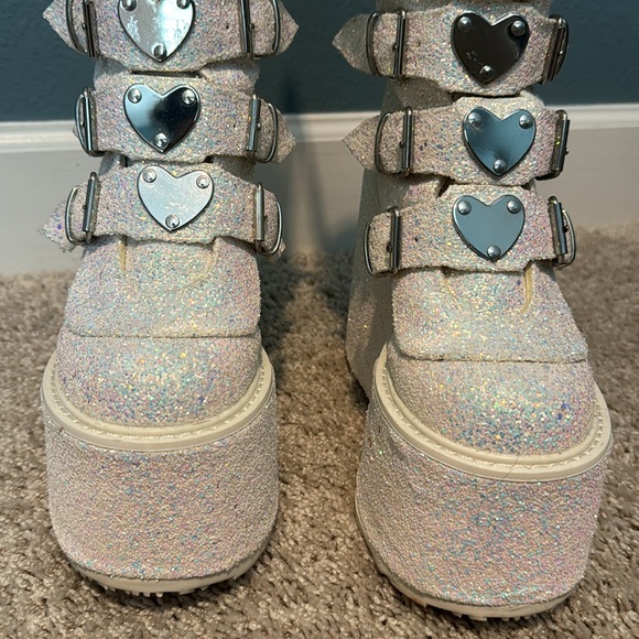 Demonia boots size 10 - Picture 4 of 5